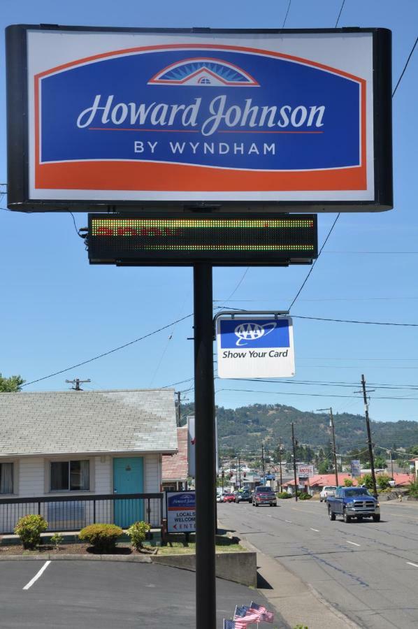 Howard Johnson By Wyndham Roseburg Hotel Exterior foto