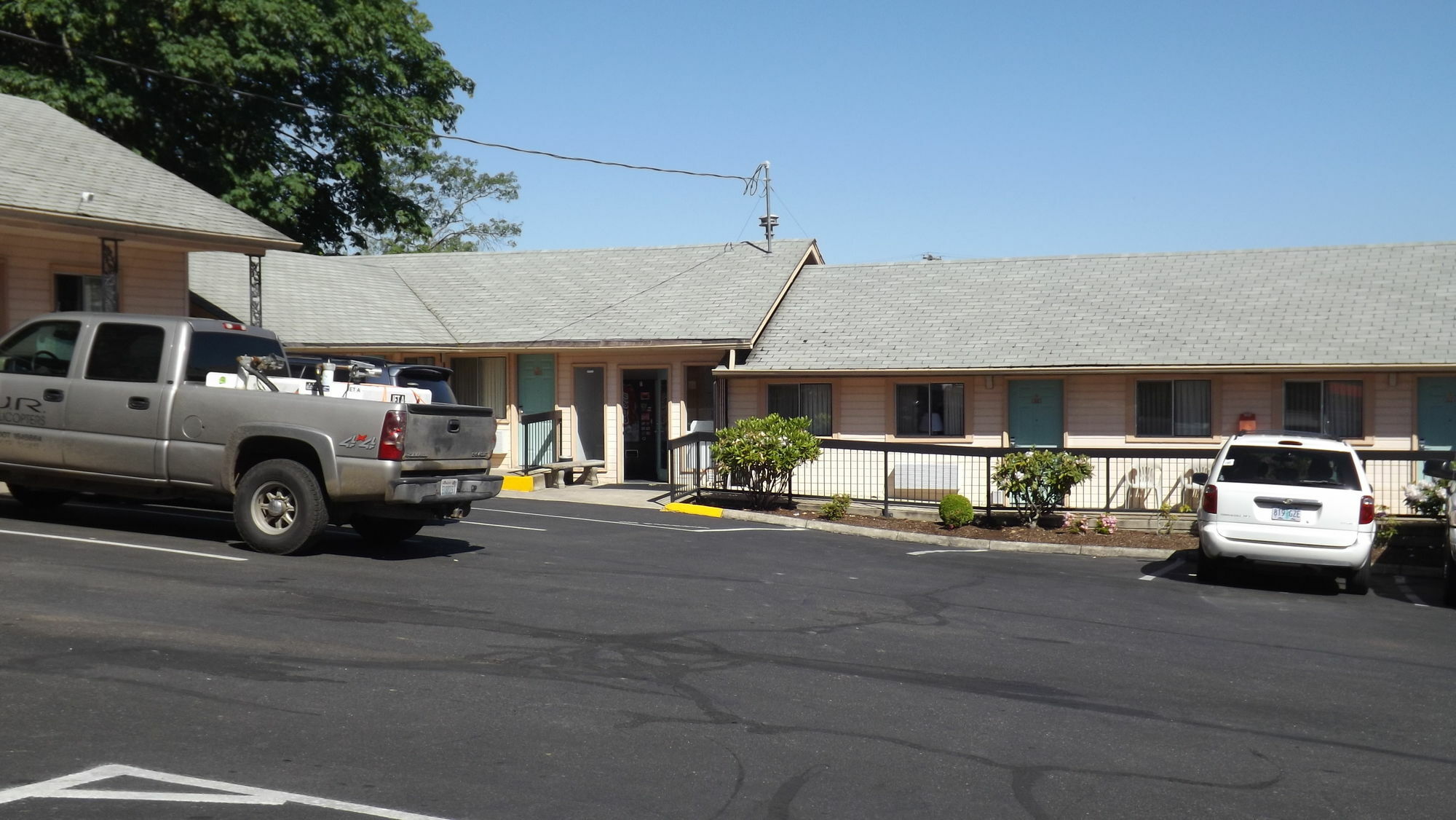 Howard Johnson By Wyndham Roseburg Exterior foto