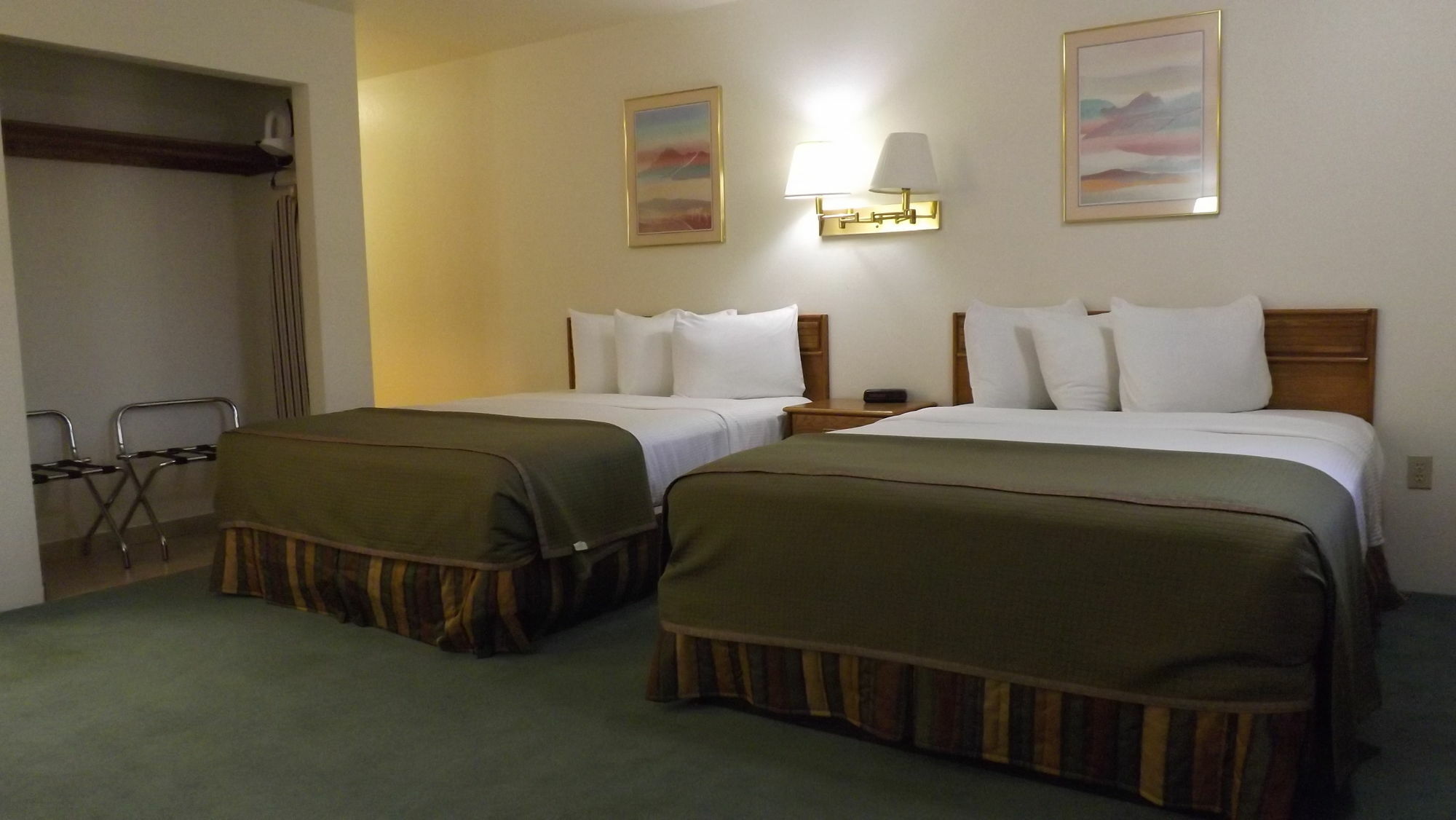 Howard Johnson By Wyndham Roseburg Exterior foto