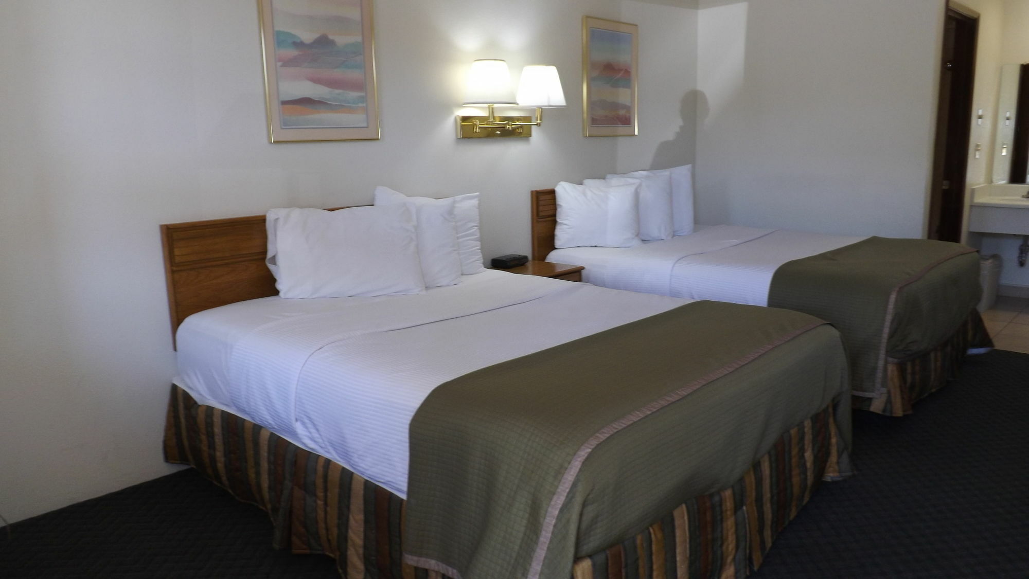 Howard Johnson By Wyndham Roseburg Exterior foto
