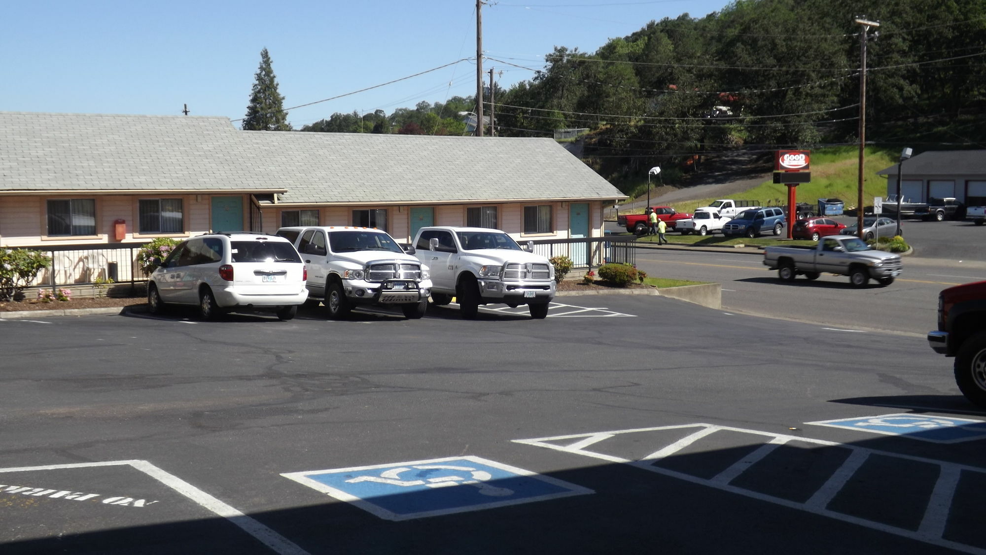 Howard Johnson By Wyndham Roseburg Exterior foto